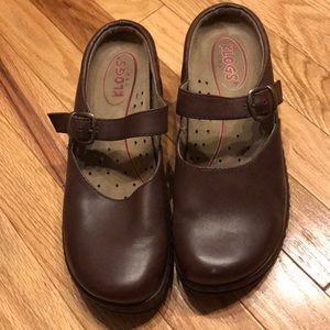 Klogs Mary Jane shoes